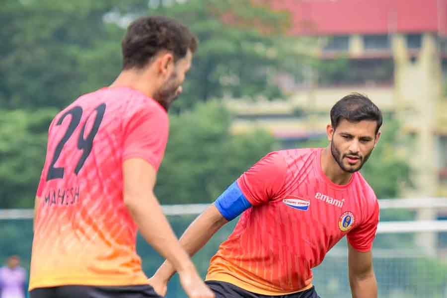 Interim East Bengal coach Bino George is confident with his team before the match against Jamshedpur FC dgtl